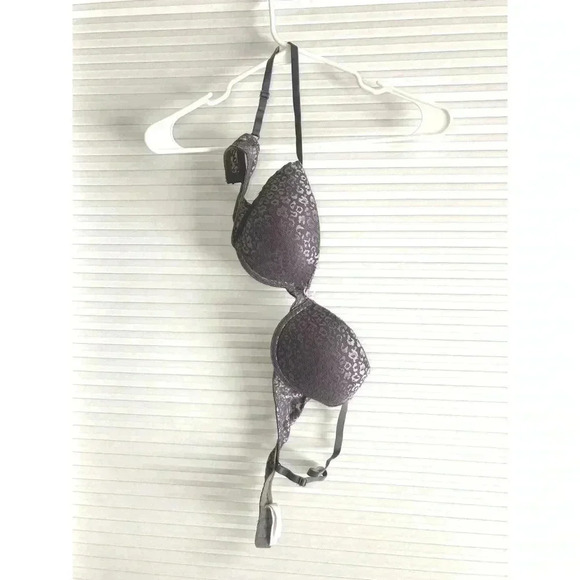 Secret Possessions I 36B - Picture 1 of 5